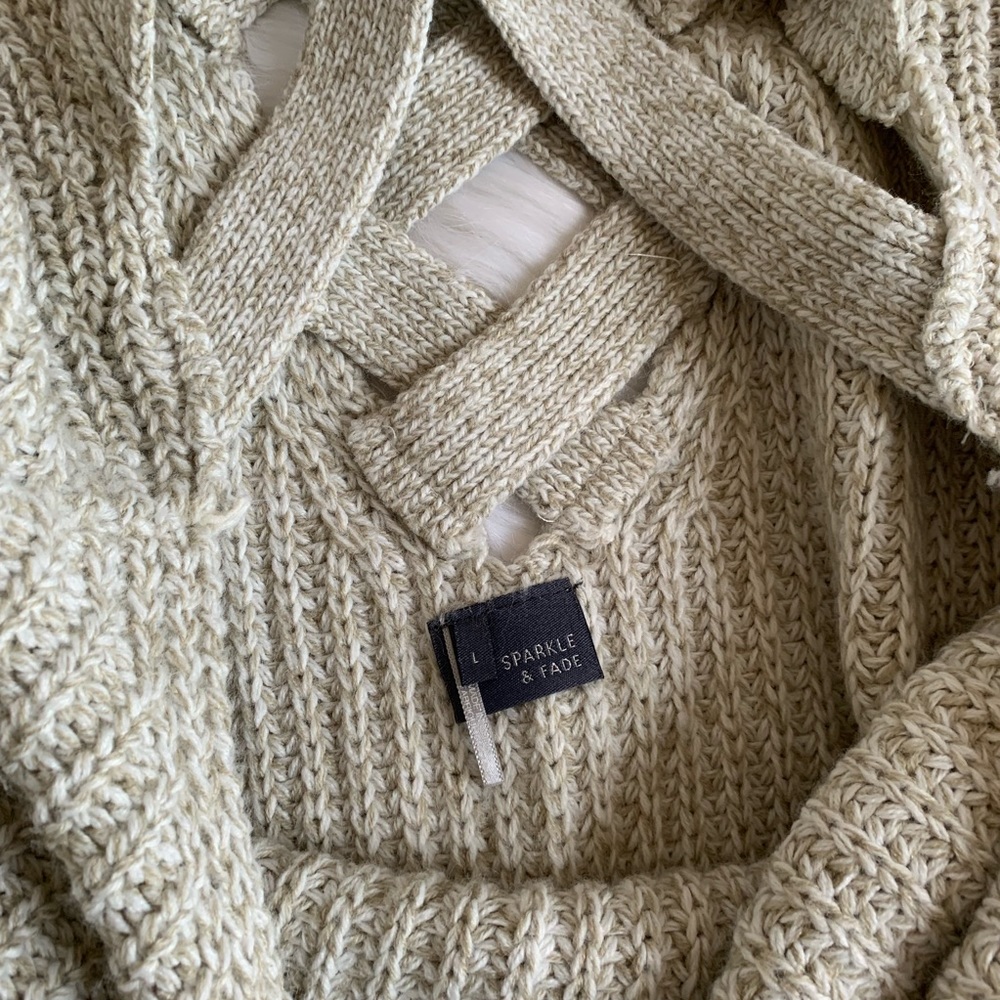 UO Sparkle & Fade Chunky Knit Cross Back Sweater - Picture 7 of 7